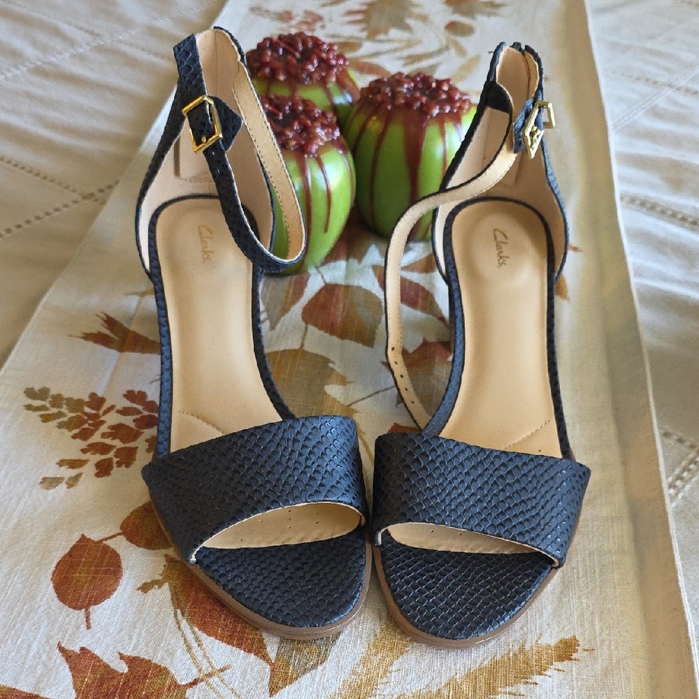 Clarks Blue Textured Heels